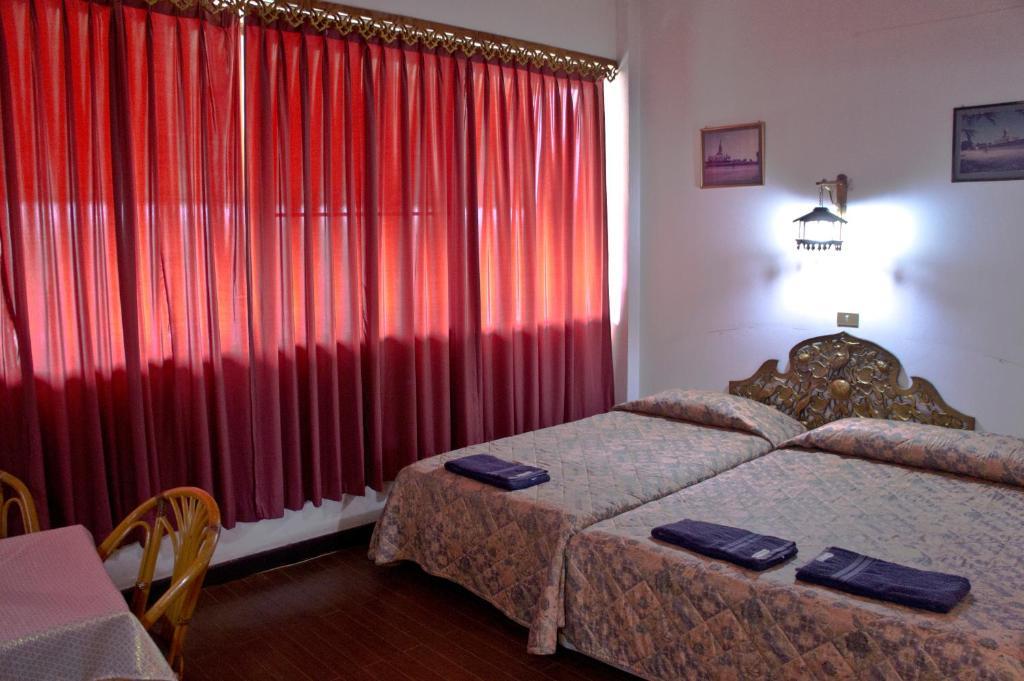 Royal Jommanee Hotel Nongkhai Nong Khai Rum bild